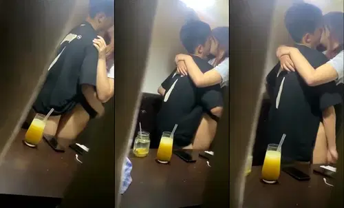 Các em giờ bạo quá, đi cà phê mà cởi đồ chịch luôn trong phòng