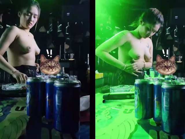 Cuối tuần đi hát khỏa thân với anh em