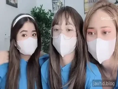 Hội chị em thủ dâm cho các anh xem
